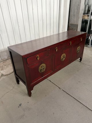 Mueble bajo chino antiguo restaurado
