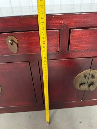 Mueble bajo chino antiguo restaurado