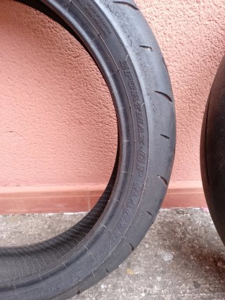 Neumático Dunlop