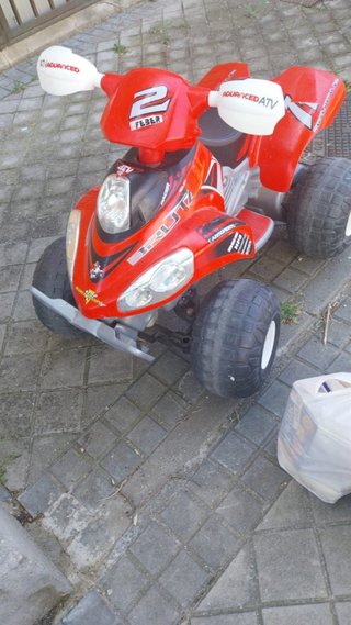 Coche eléctrico infantil ATV Rojo