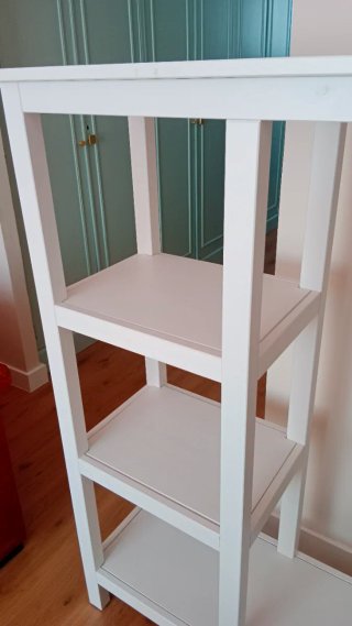 Armario, colgador estanteria Ikea Hemnes + regalo