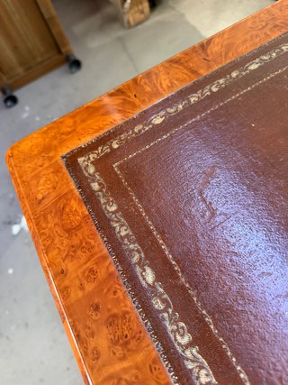 Escritorio antiguo marquetería restaurado