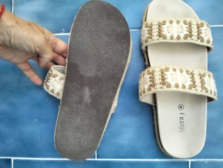 Sandalias Sfera Beige y Blanco Talla M