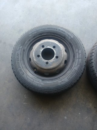 Llantas Nissan Cabstar 2003