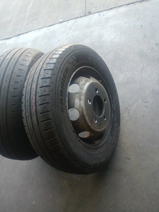 Llantas Nissan Cabstar 2003
