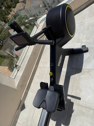 Máquina de remo Technogym