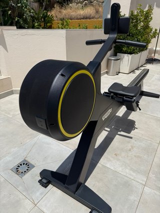Máquina de remo Technogym
