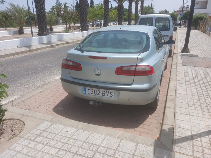 Renault Laguna 2002 - foto 1