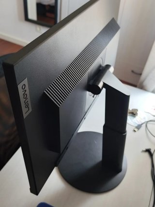 Monitor Lenovo Negro