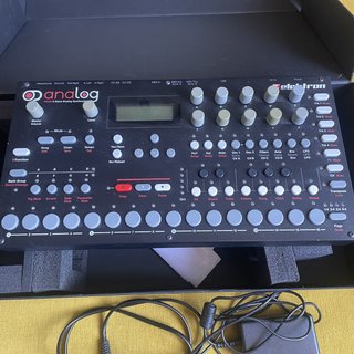 Sintetizatore analogico a quattro voci Elektron Analog Four MKI
