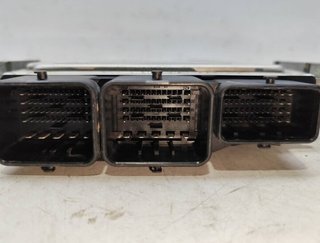 Centralita motor 0281030546 toyota proace 2324379
