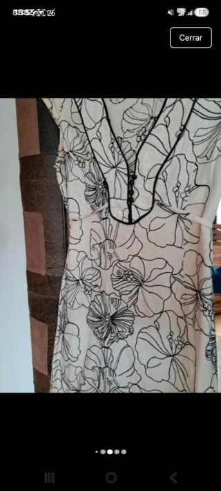 Vestido floral beige y negro