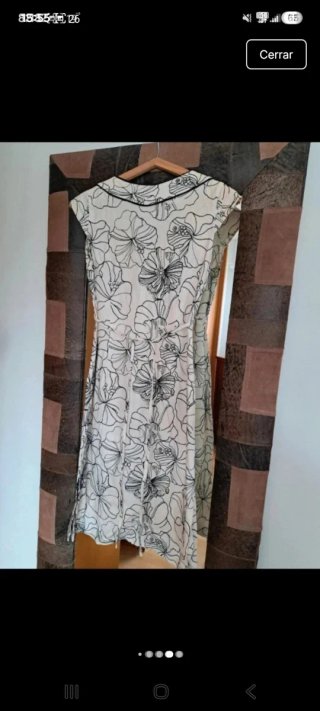 Vestido floral beige y negro