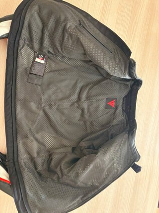 Mono Dainese Talla 50 Negro/Rojo/Blanco