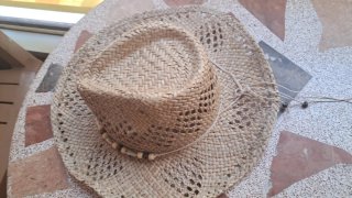 Sombrero di paglia intrecciato per donna