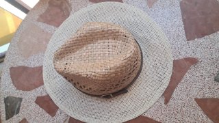 Sombrero di paglia intrecciato per donna
