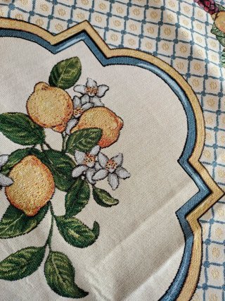 Copritavolo quadrato nuovo