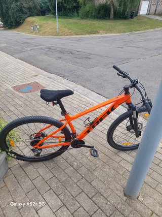 Bicicleta Trek Marlin 7 Arancione
