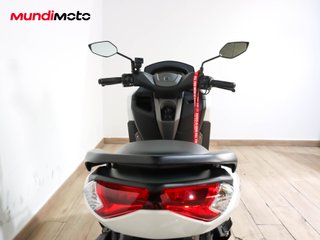YAMAHA NMAX