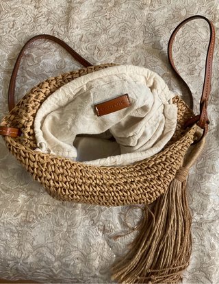Bolso de rafia Parfois beige