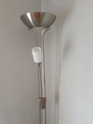 Lampada da terra moderna argentata