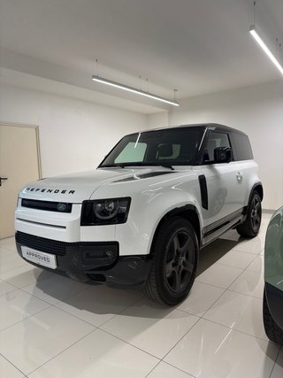 Land Rover Defender 2024