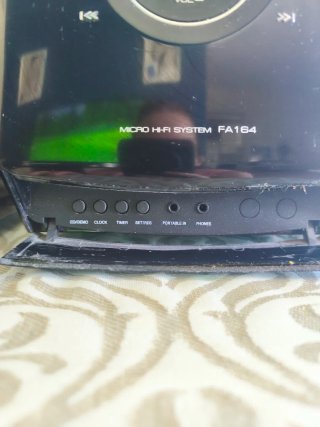 Mini cadena LG FB164 con DVD y iPod