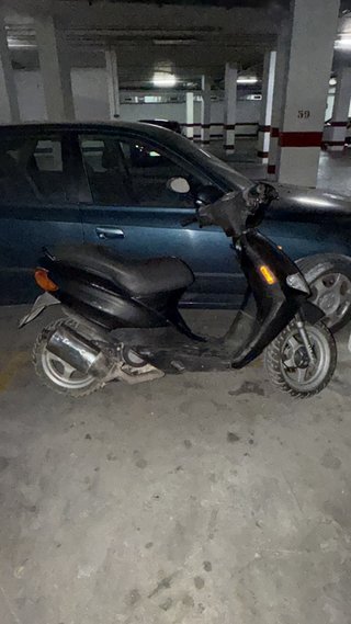 Moto 49cc Derbi Atlantis Negra Automática