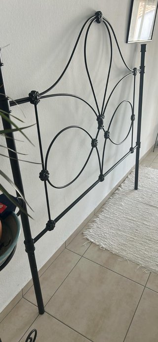 Estructura de cama/cabecero metálico negro