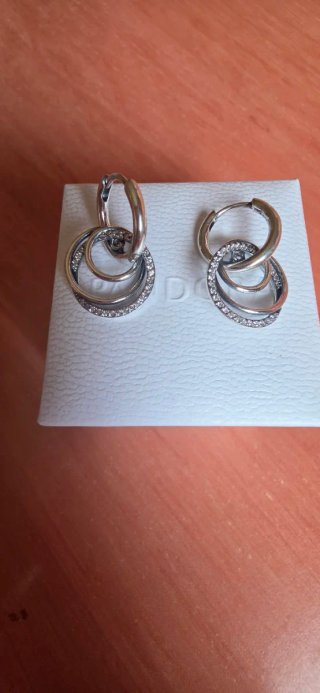 Pendientes pandora aros entrelazados familia