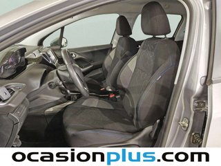 Peugeot 2008 PureTech 82 Style 60 kW (82 CV)