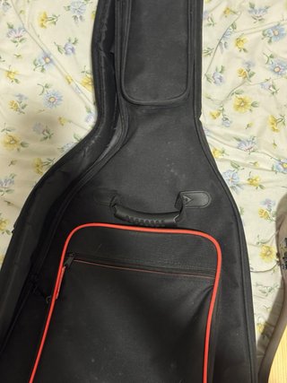 Guitarra Sigma DME y altavoz CoolMusic BP60D