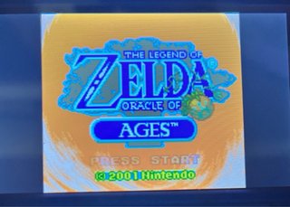 Nintendo 3DS Verde con Pokemon Bank e giochi