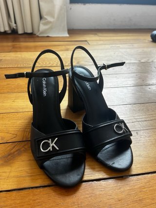 Tacones Calvin Klein Negros