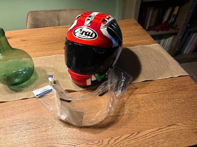 Casco Arai RX-7V Rea Green