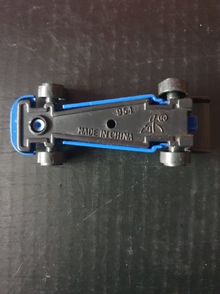 Macchinina da corsa blu anni '80