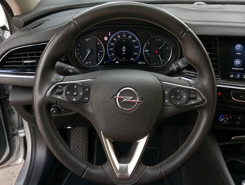 Opel Insignia 2022, foto 6