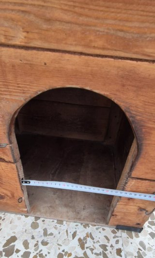 Casita para perro de madera
