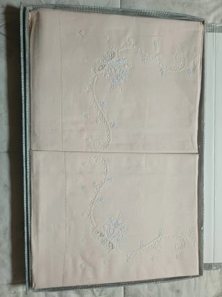 Lenzuola Lino Ricamate a Mano Rosa
