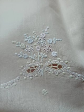 Lenzuola Lino Ricamate a Mano Rosa