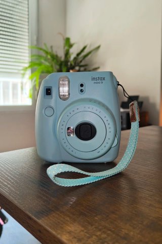 Fujifilm Instax Mini 9 Azul Claro + Funda