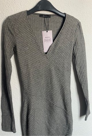Vestido gris Bershka manga larga