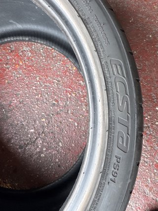 1 Neumático Kumho 285/30R19 Ecsta PS91