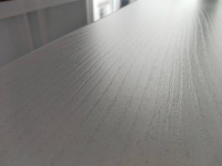 Mesa de centro blanca con cristal