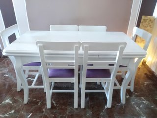 Salón comedor madera maciza pino y sofá