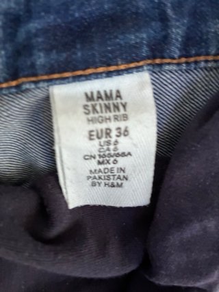 Ropa premamá: beige, negro y gris