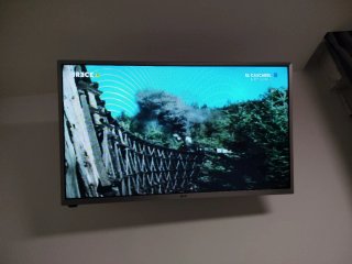 TV LG LJ590U
