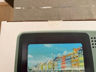 Proyector móvil gris y verde