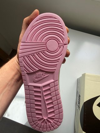 Air Jordan 1 Low Travis Scott Shy Pink