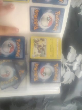 Libro entero de cartas Pokémon